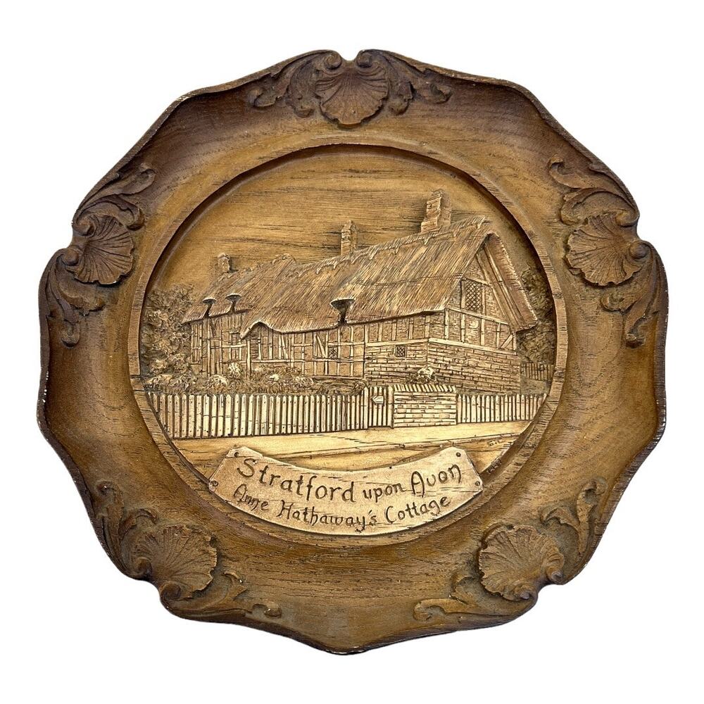 Anne Hathaway’s  Cottage in Stratford upon Avon vintage wooden carved plate